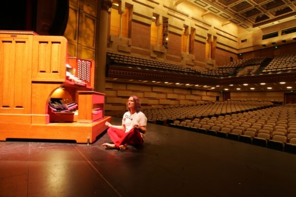 Christoph_Bull_meditating_at_Royce_Hall__Picture_by_Nigel_Skeet_